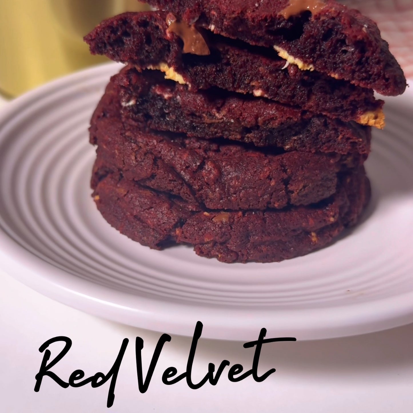 Red Velvet Cookie - Red Velvet cookie (1).jpg